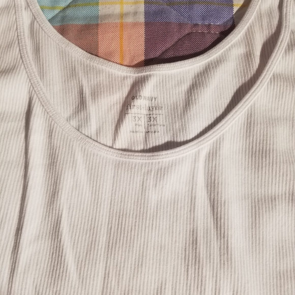 Old Navy Tank - Picture 2 of 2